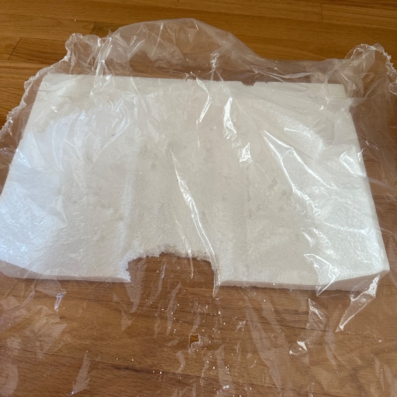 Victorian Themed Christmas Lights and Musical Artificial Wreath - Picture 15 of 16